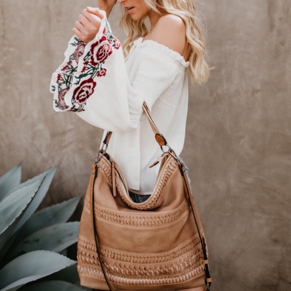 Boho bell sleeve top 🎉HP🎉 - Picture 4 of 4